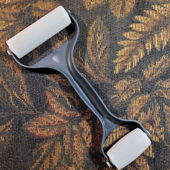 Pampered Chef Baker's Roller - Picture 3 of 4